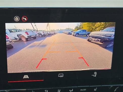 New 2026 GMC Canyon Elevation w/ Convenience Package image 31