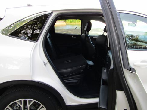 Certified 2022 Ford Escape SEL w/ Technology Package image 22