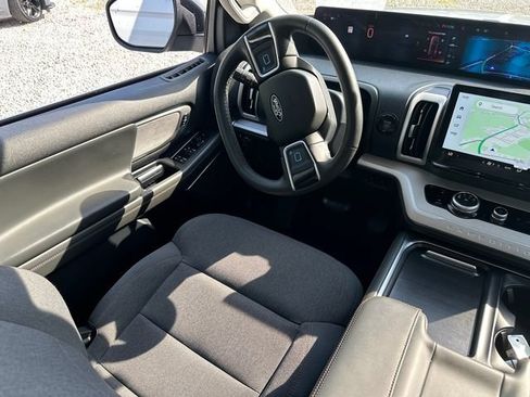 Used 2025 Ford Expedition Max Active AWD/4WD image 25