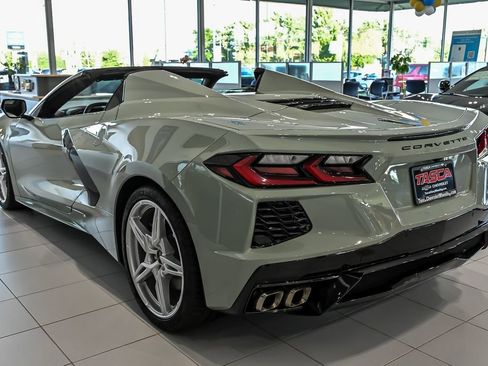 Used 2024 Chevrolet Corvette Stingray Preferred Conv w/ 2LT RWD image 8