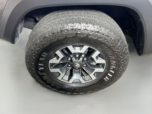 Used 2023 Toyota Tacoma TRD Off-Road image 13