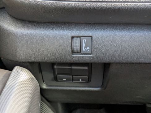 Used 2025 Chevrolet Colorado Trail Boss image 13