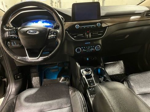 Used 2020 Ford Escape Titanium image 15