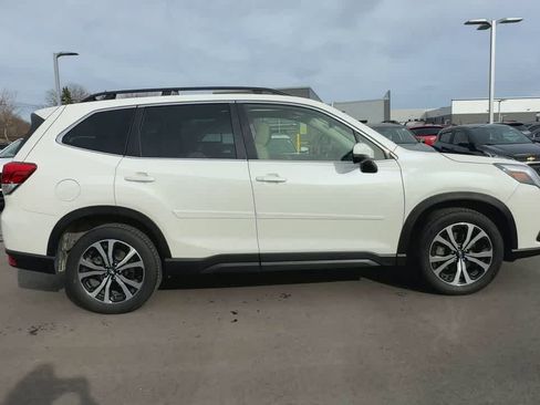 Certified 2023 Subaru Forester Limited image 9