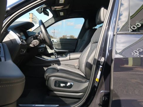 Used 2023 BMW X5 M50i w/ Executive Package image 16