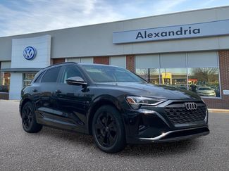 Used 2024 Audi Q8 e-tron Premium Plus w/ Premium Plus Package AWD/4WD video 1