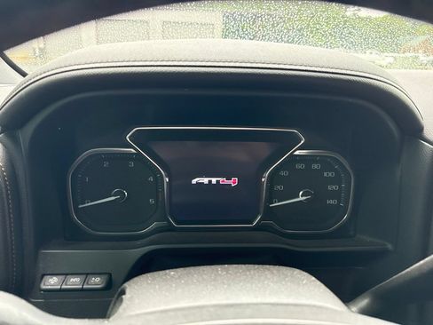 Used 2022 GMC Sierra 2500 AT4 w/ AT4 Premium Plus Package AWD/4WD image 12