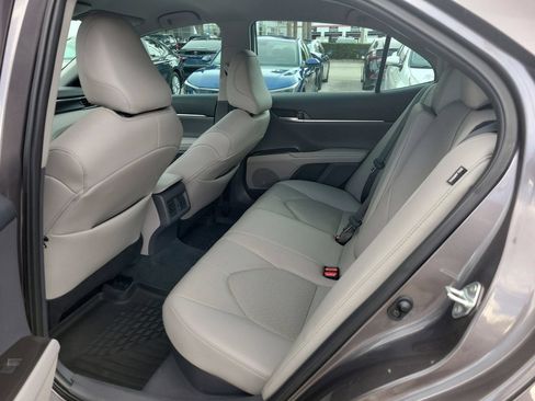 Used 2023 Toyota Camry XLE FWD image 10