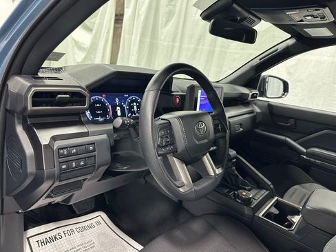 Used 2025 Toyota 4Runner TRD Off-Road AWD/4WD image 15