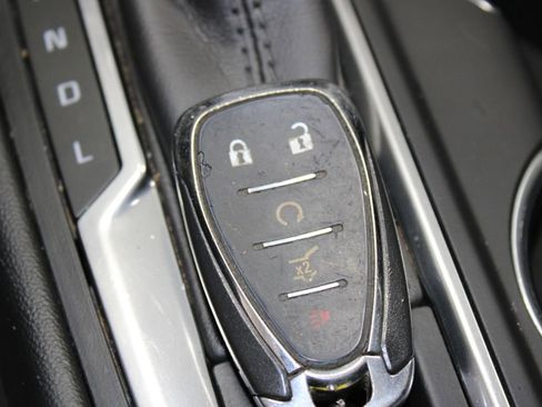 Used 2018 Chevrolet Equinox LT image 43