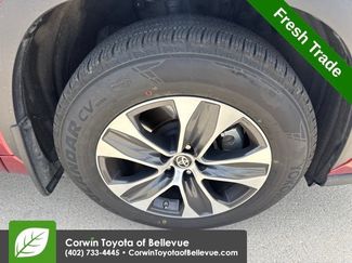 Used 2022 Toyota Highlander XLE AWD/4WD video 2
