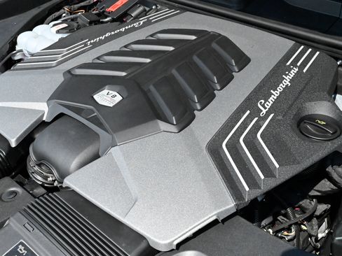 Used 2024 Lamborghini Urus Performante AWD/4WD image 65