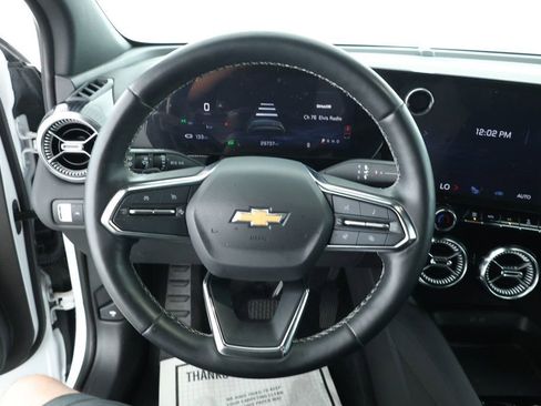 Used 2024 Chevrolet Blazer EV LT image 11