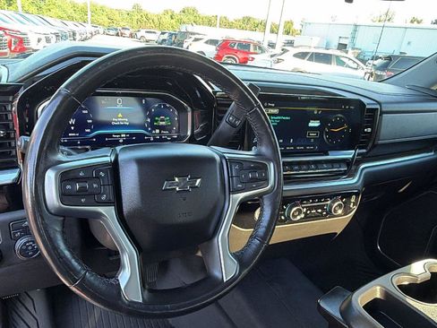 Used 2022 Chevrolet Silverado 1500 RST w/ Z71 Off-Road Package AWD/4WD image 23