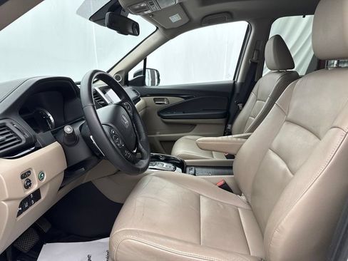 Used 2016 Honda Pilot Touring image 18