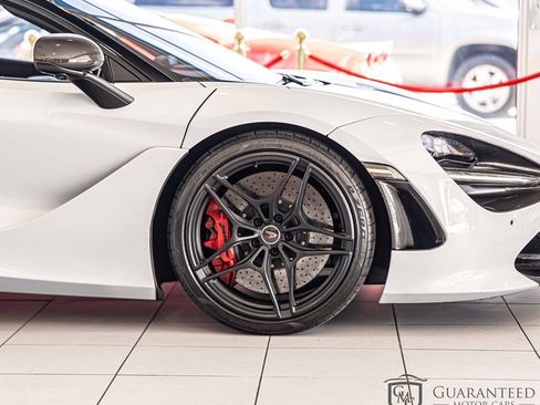 Used 2018 McLaren 720S Luxury image 14