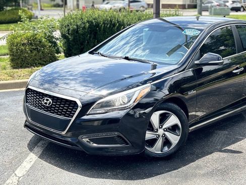 Used 2016 Hyundai Sonata Limited FWD image 3