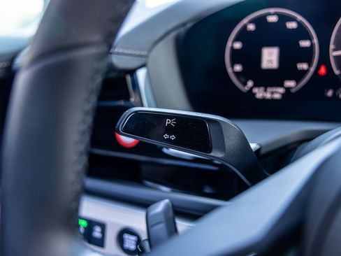 Certified 2025 Porsche Panamera image 32