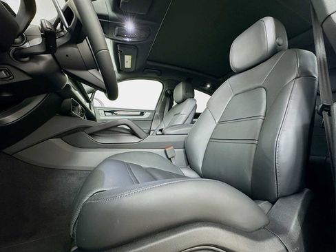 New 2026 Porsche Cayenne Coupe image 5