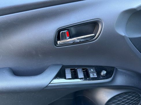 Used 2019 Toyota Prius Prime Premium image 11