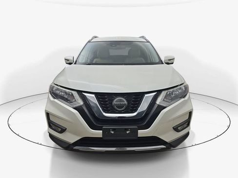 Used 2019 Nissan Rogue SV w/ Premium Package AWD/4WD image 12