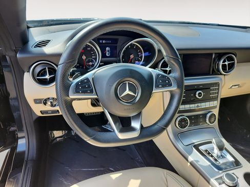 Used 2018 Mercedes-Benz SLC 300 image 12