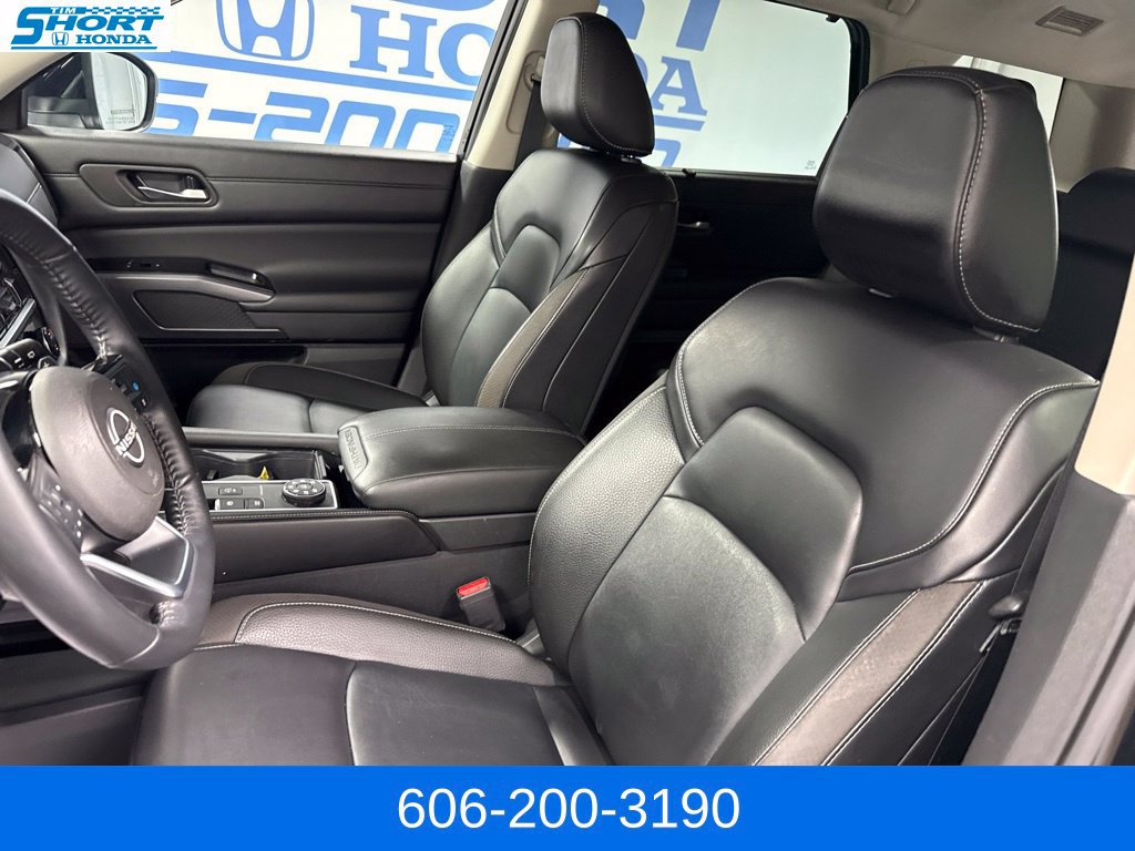 Used 2024 Nissan Pathfinder SL AWD/4WD image 25