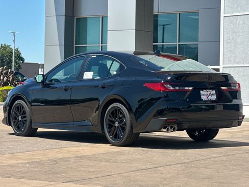 New 2026 Toyota Camry SE w/ Convenience Package FWD image 6