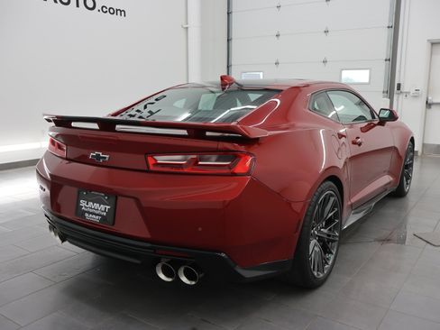 Used 2017 Chevrolet Camaro ZL1 RWD image 5