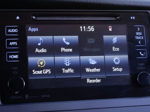 Used 2016 Toyota Sienna SE image 28