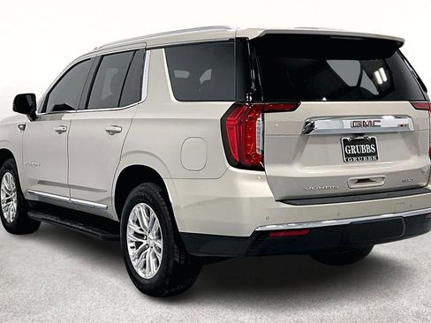 Used 2023 GMC Yukon SLT w/ SLT Luxury Package image 15