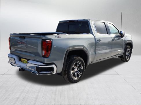 New 2026 GMC Sierra 1500 SLE image 7