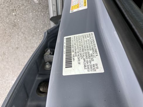 Certified 2025 Honda Pilot Black Edition image 31