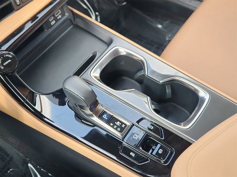 Used 2024 Lexus NX 250 FWD w/ Premium Package image 19