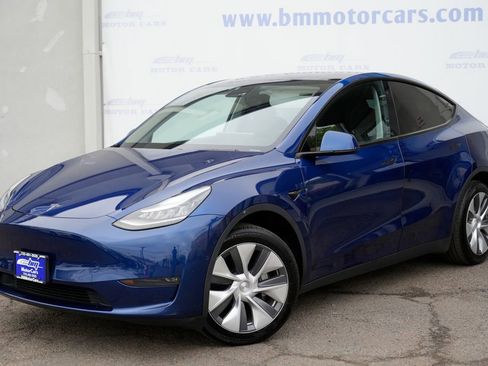 Used 2020 Tesla Model Y Performance image 10