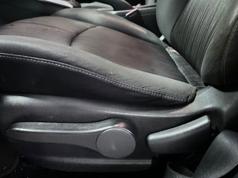 Used 2017 Nissan Sentra SV FWD image 19