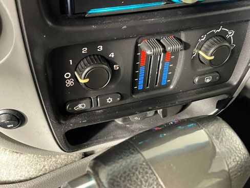 Used 2006 Chevrolet TrailBlazer 4WD w/ LS Preferred Equipment Group image 8