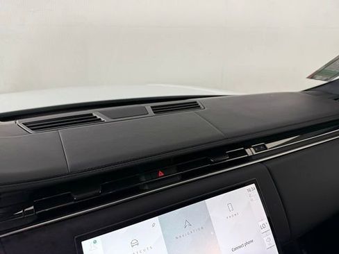 New 2026 Land Rover Range Rover Long Wheelbase SE AWD/4WD image 31