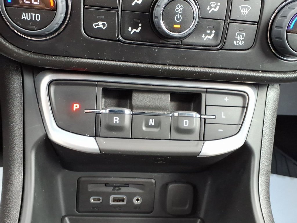 Used 2022 GMC Terrain SLE w/ Driver Convenience Package AWD/4WD image 24