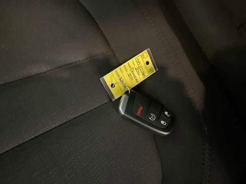 Used 2016 Chrysler 200 Limited w/ Convenience Group image 26