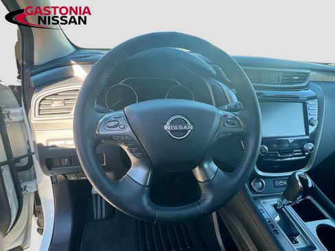 Used 2024 Nissan Murano SV w/ SV Midnight Edition Package image 14
