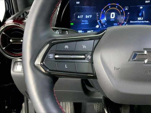 Used 2025 Chevrolet Equinox RS w/ Safety and Technology Package AWD/4WD image 18