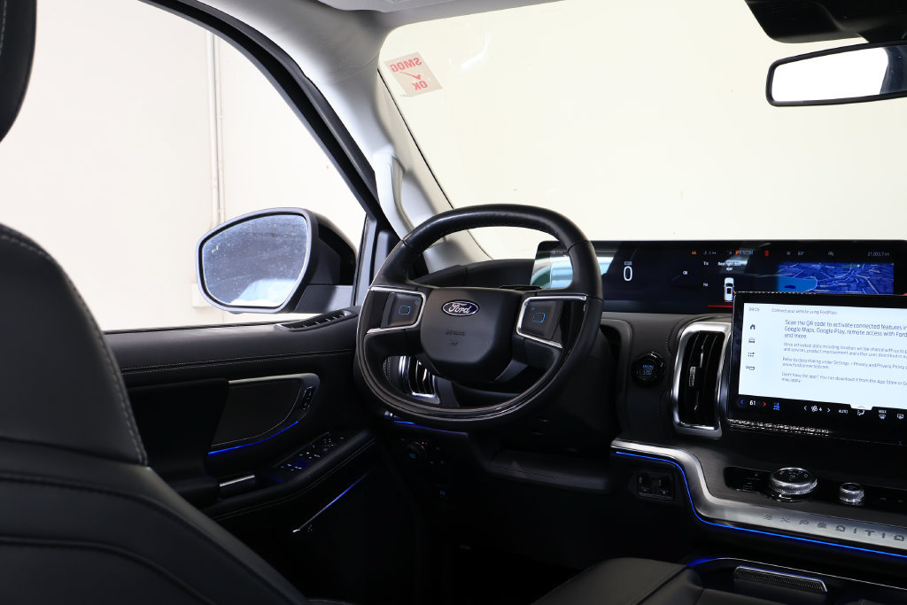 Used 2025 Ford Expedition Platinum AWD/4WD image 30