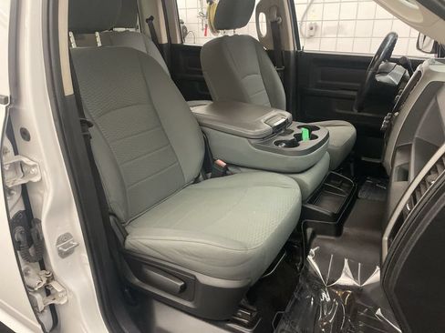 Used 2015 RAM 2500 Tradesman w/ Chrome Appearance Group AWD/4WD image 19