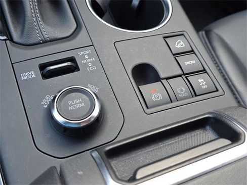 Certified 2023 Toyota Highlander XSE image 26