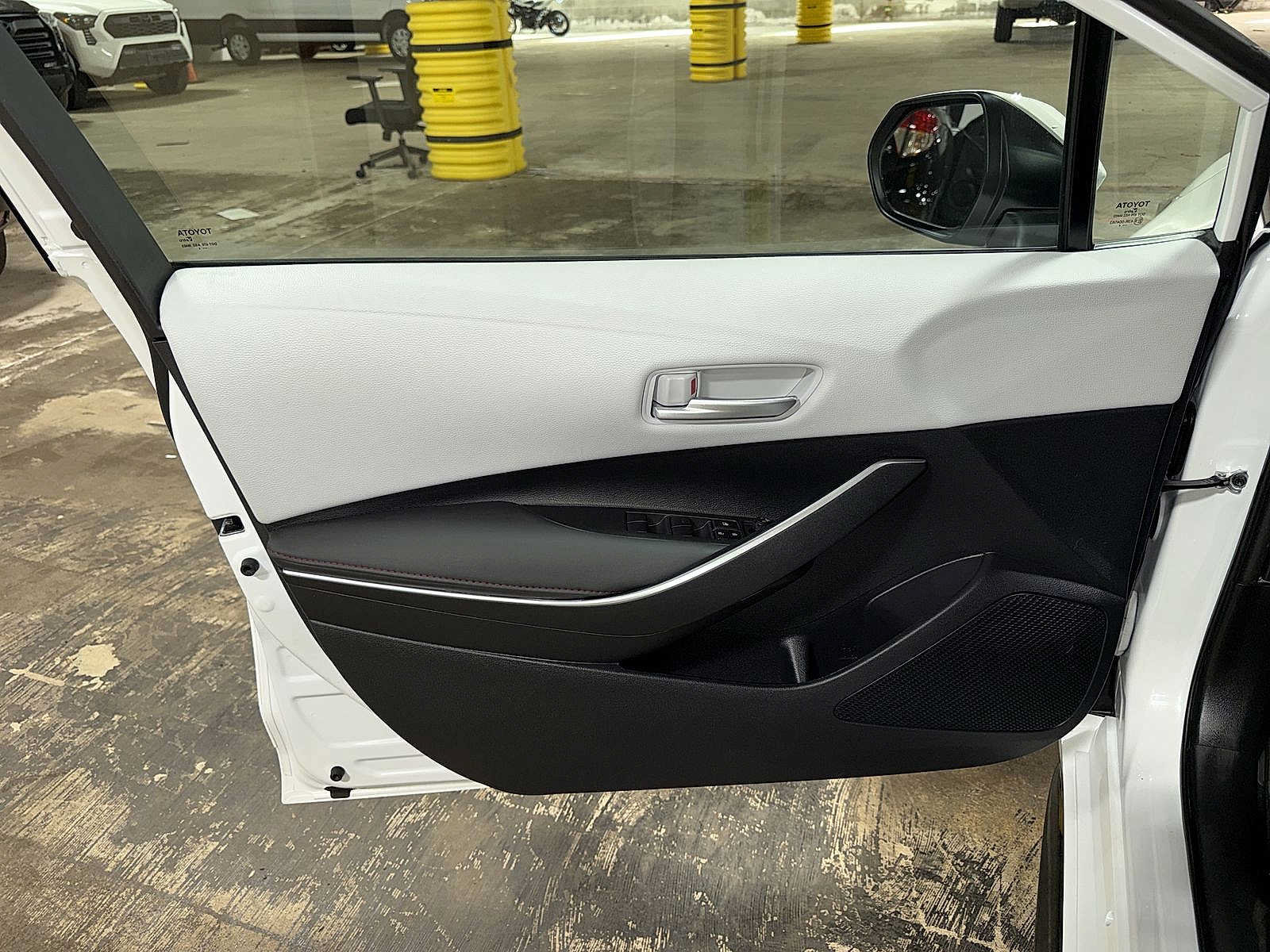 Used 2024 Toyota Corolla SE FWD image 28