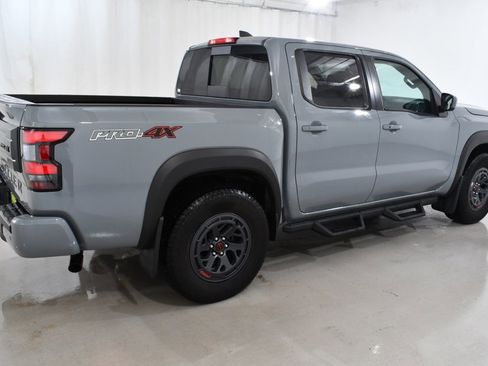 Used 2025 Nissan Frontier PRO-4X w/ Black Accent Package image 11