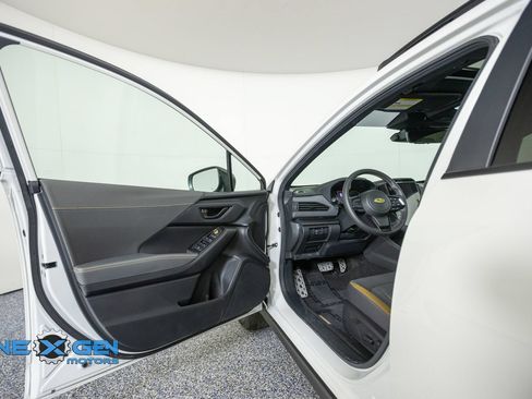 Used 2025 Subaru Crosstrek 2.5i Sport AWD/4WD image 9