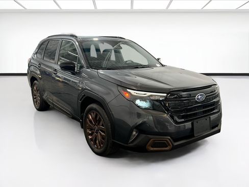 Used 2025 Subaru Forester Sport w/ Popular Package #1 AWD/4WD image 3