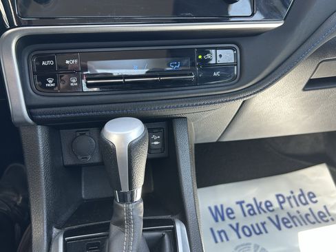 Used 2017 Toyota Corolla SE FWD image 29